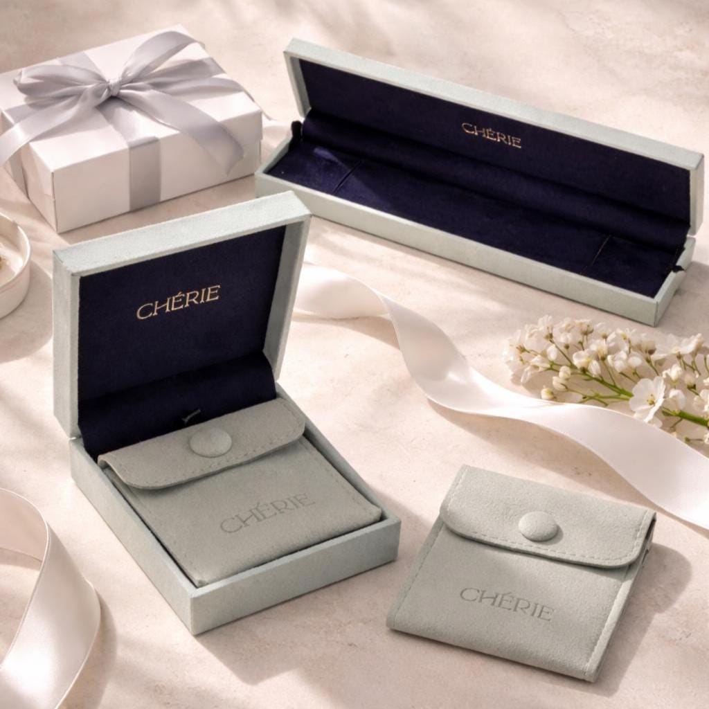 Alia Clover Layered Hand Chain