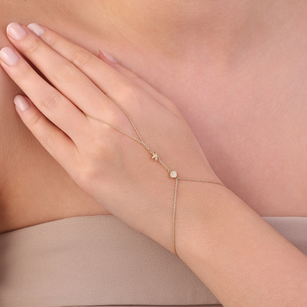 Elara Coast Hand Chain