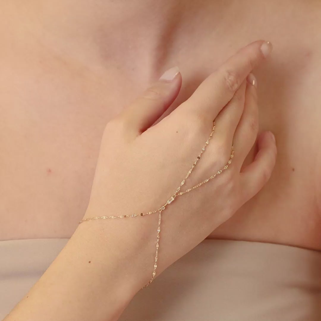 Aura Twist Hand Chain